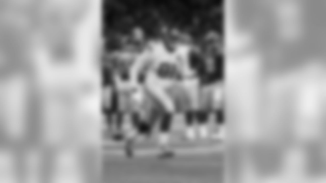 TE Adrien Robinson