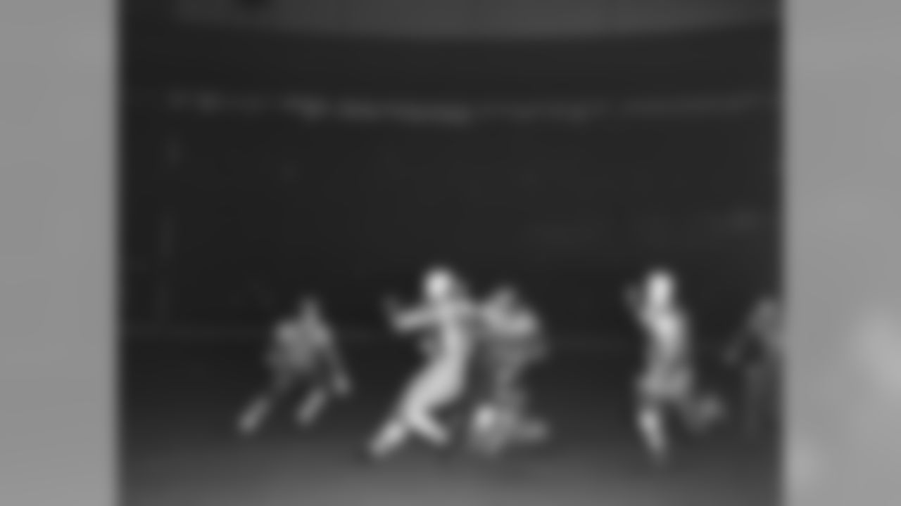 William Beattie "Big Chief" Feathers (48) of the Chicago Bears is off on an end run that resulted in no gain during a game against the New York Giants at the Polo Grounds in New York City Nov., 8, 1936. Number 3 of the Bears running interference is Bronislau "Bronko" Nagurski Bears won, 25-7. (AP Photo)