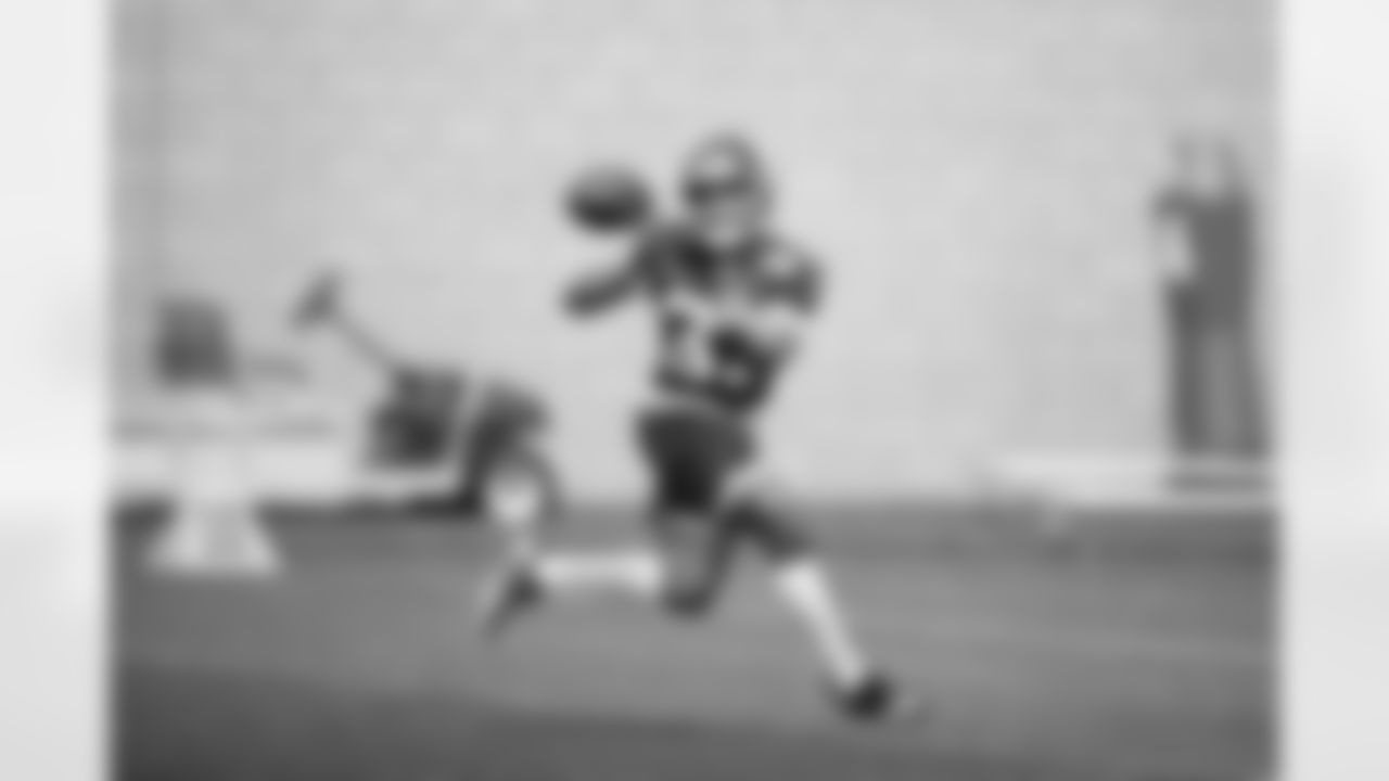 RB Matt Breida (31)