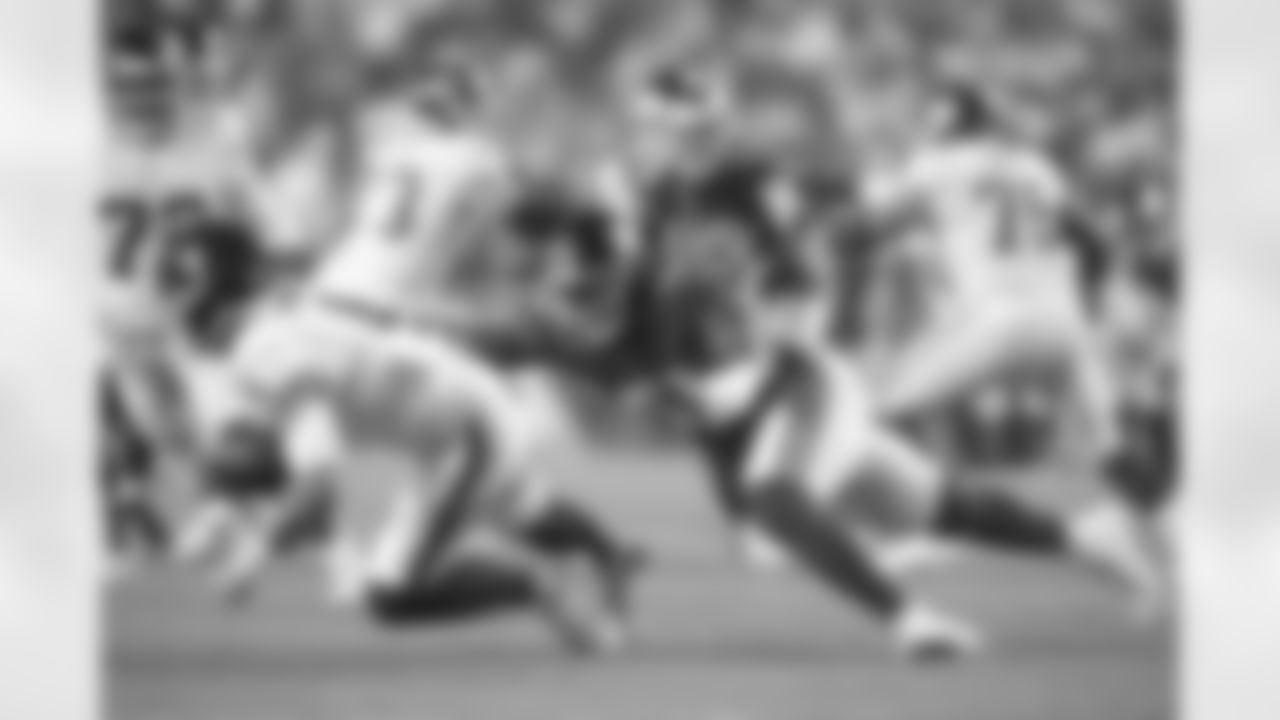 New York Giants linebacker Azeez Ojulari (51) during a week 2 Thursday Night football game against the Washington Football Team on Thursday September 16th, 2021 in Landover, Maryland.