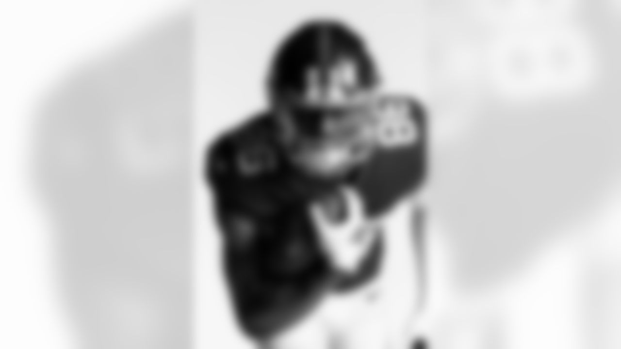 WR Darius Slayton (86)