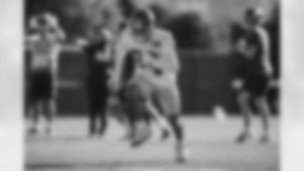 Evan Engram (88)