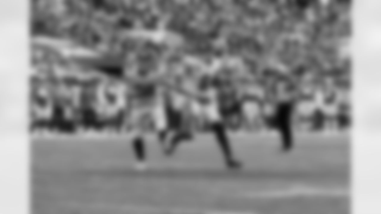 Tanner Hudson (88), Daniel Jones (8)