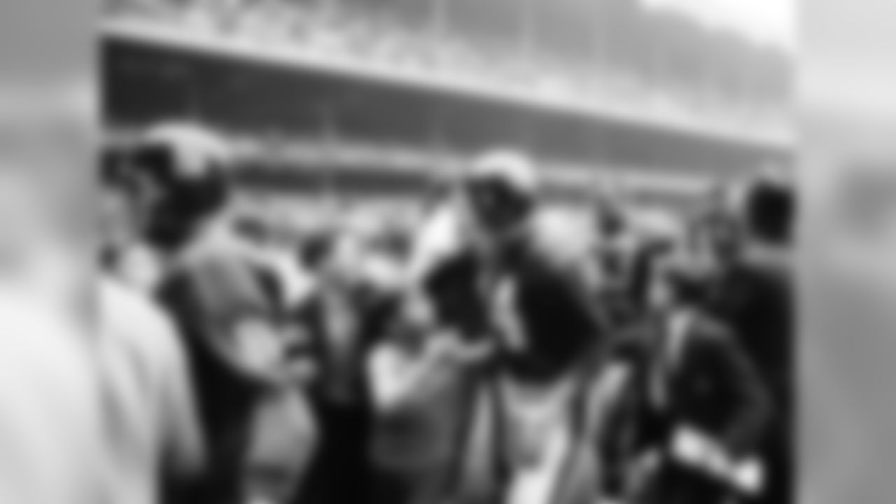 Y.A. TITTLE - Class of 1971, Quarterback, 1948-1950 Baltimore Colts (AAFC/NFL), 1951-1960 San Francisco 49ers, 1961-1964 New York Giants