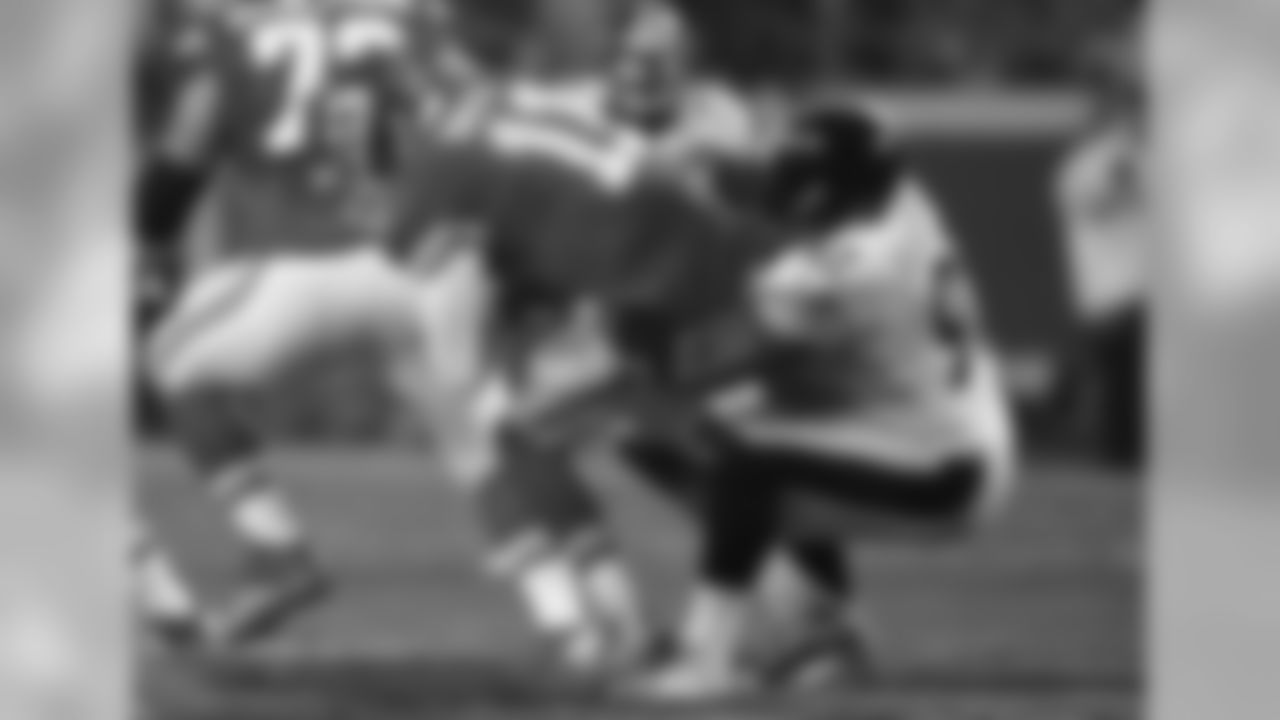 OLB JAMES HARRISON (UPDATE: Re-signed with Steelers)