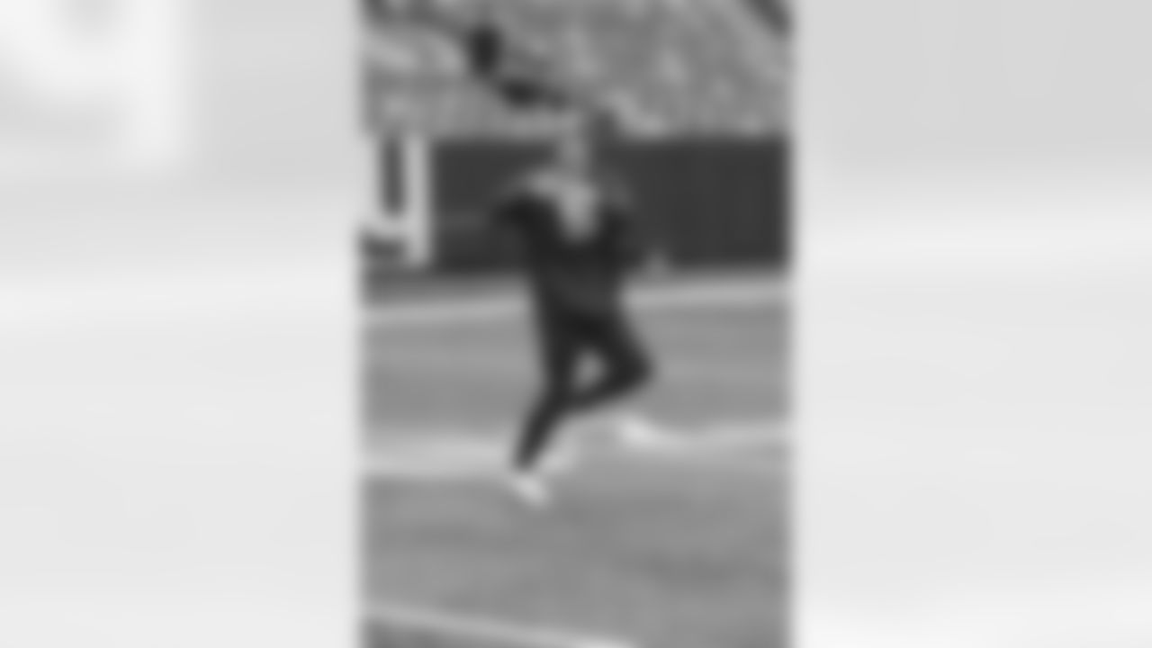 WR David Sills V