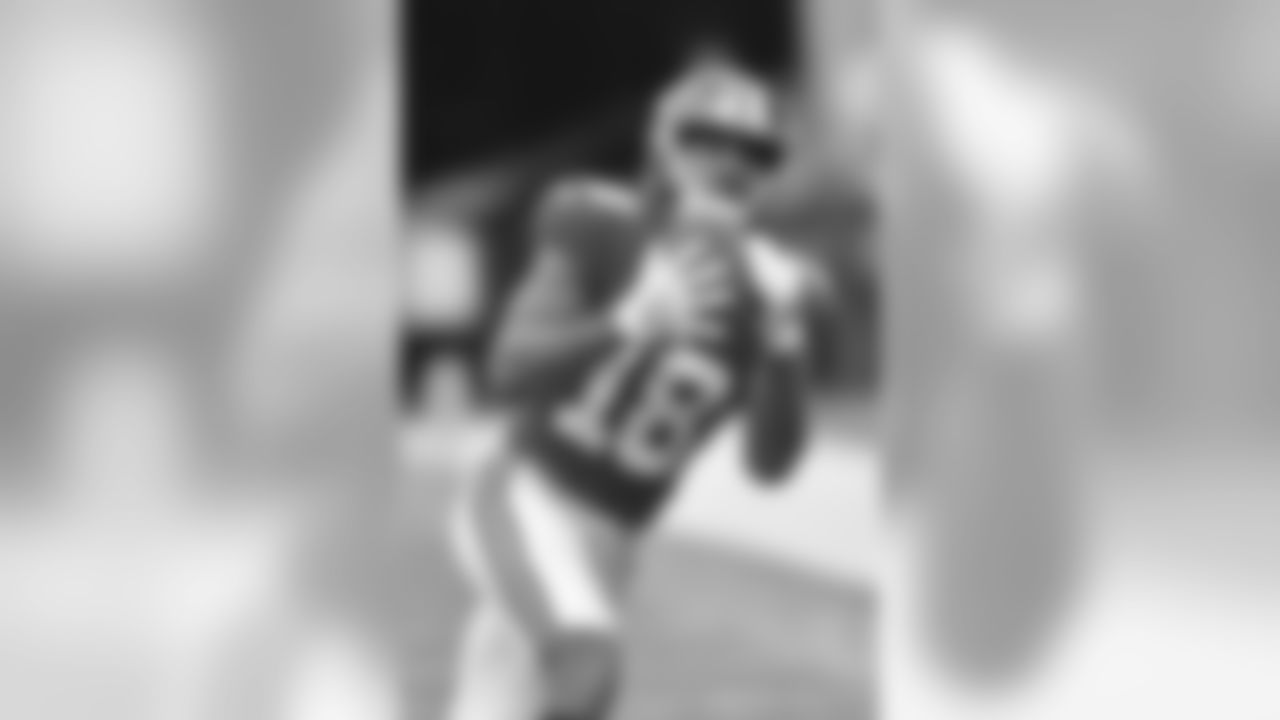 WR Roger Lewis