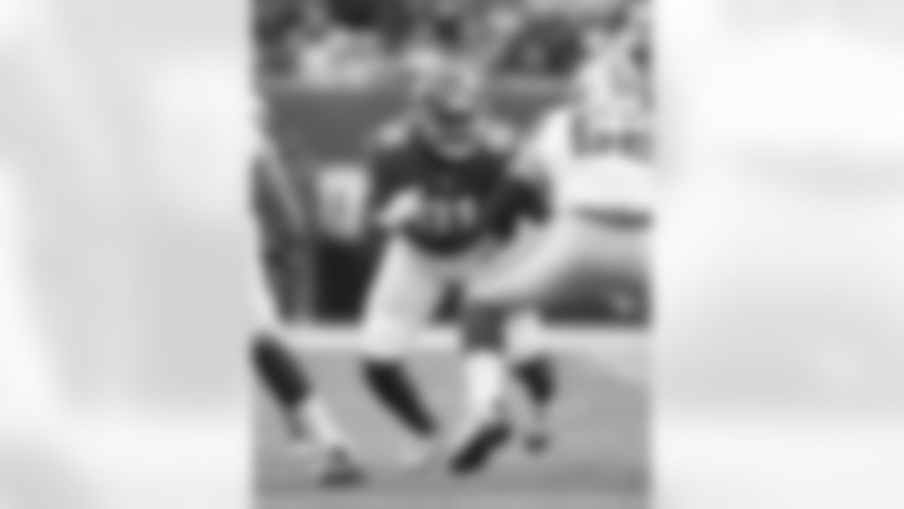 New York Giants defensive end Raymond Johnson III (91) during a week 15 football game against the Dallas Cowboys on Sunday December 19th, 2021 in East Rutherford, New Jersey