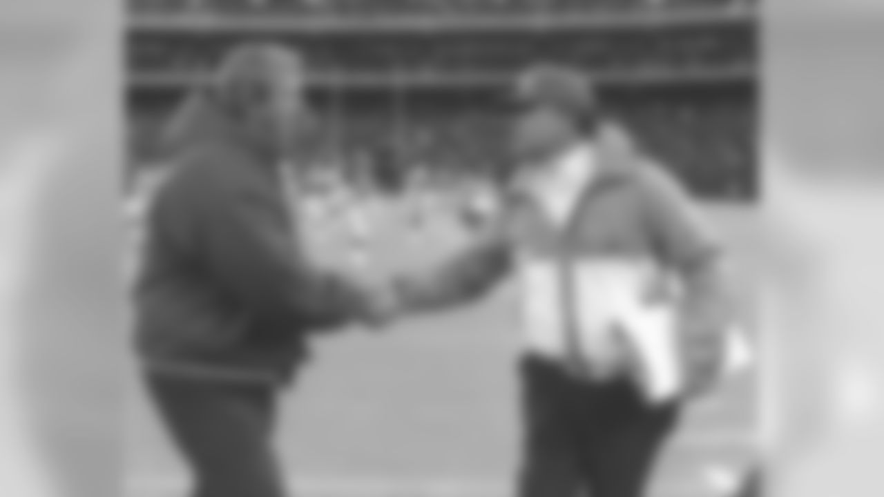 New York Jets coach Joe Walton, right, greets New York Giants coach Bill Parcells following their game Dec. 27, 1987, E. Rutherford, N.J. (AP Photo/Susan Ragan)