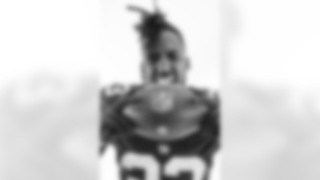DB Logan Ryan (23)