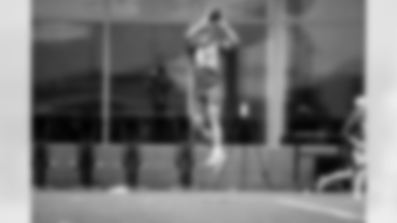 TE Andre Miller (43)