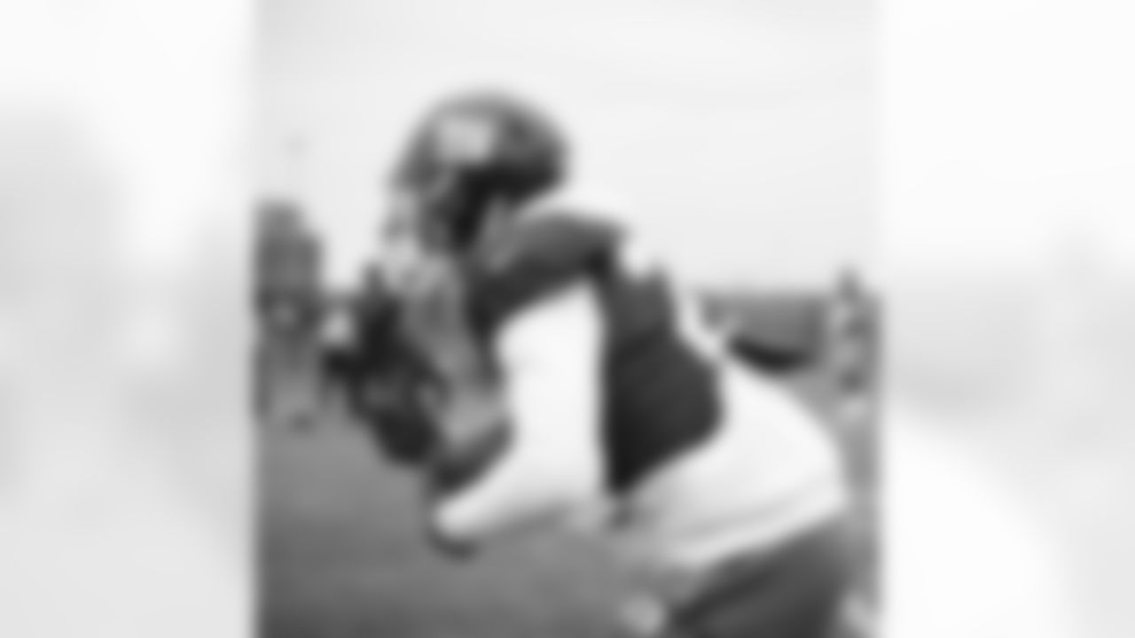 Wayne Gallman (22)