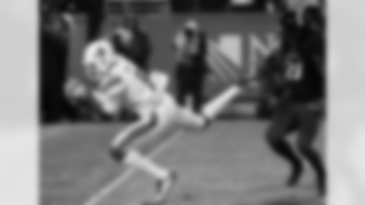 EXPERT: Chris Burke, SI.comWR DeVante ParkerCollege: LouisvilleClass: SrHT: 6-3WT: 211