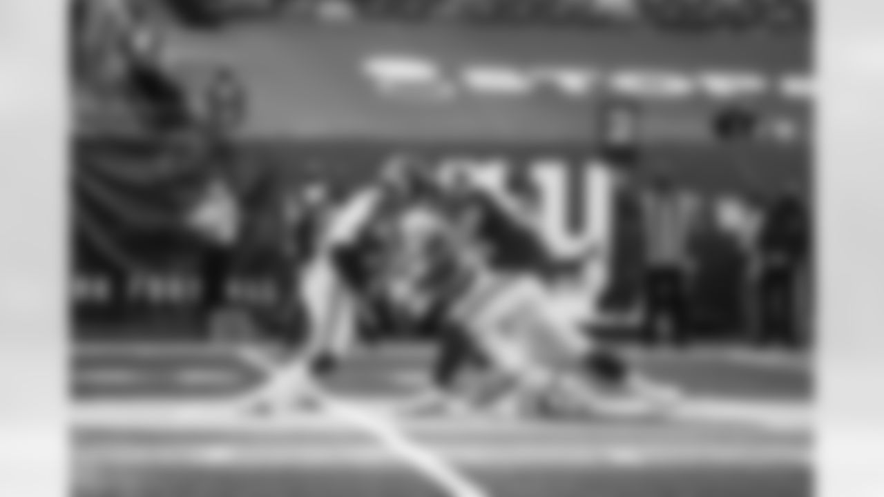 Tae Crowder (48), Blake Martinez (54)