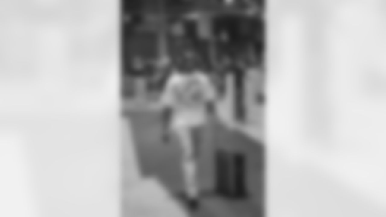WR Richie James