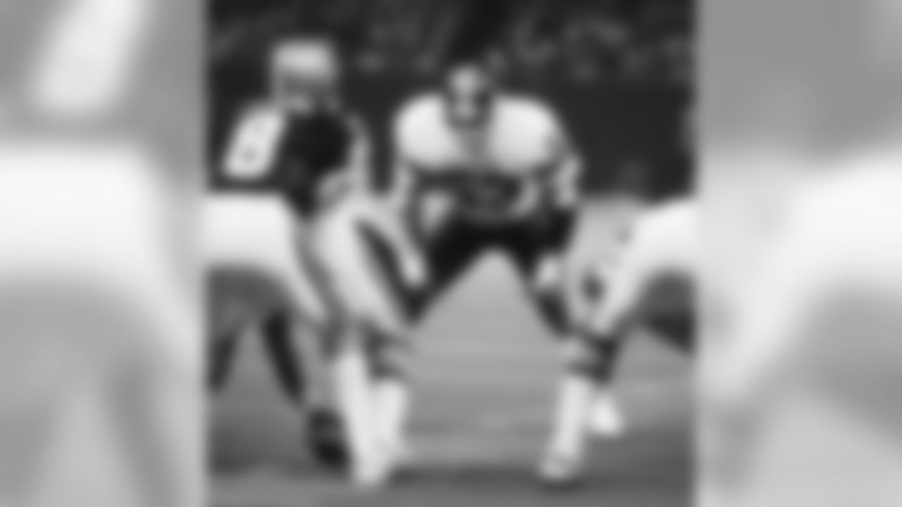 HARRY CARSON - Class of 2006, Linebacker, 1976-1988 New York Giants