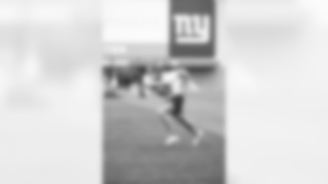 LB Carter Coughlin (52)