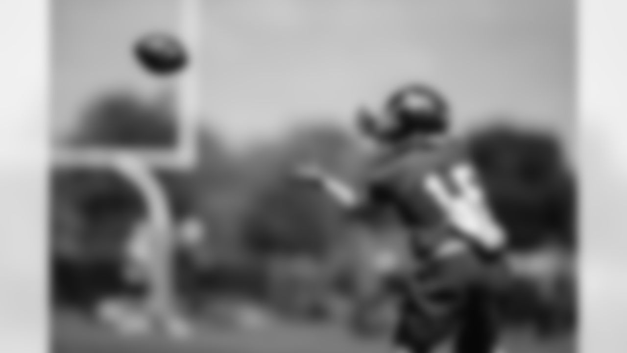 WR Alex Bachman (15)