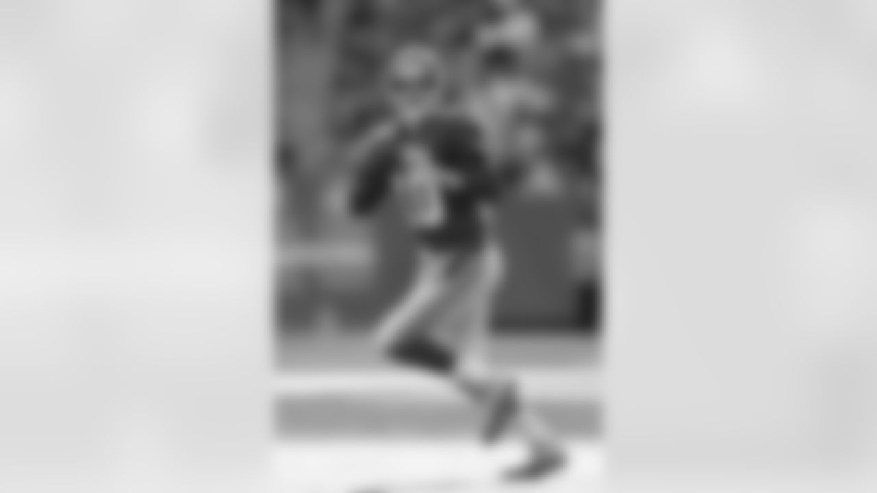 QB ELI MANNING