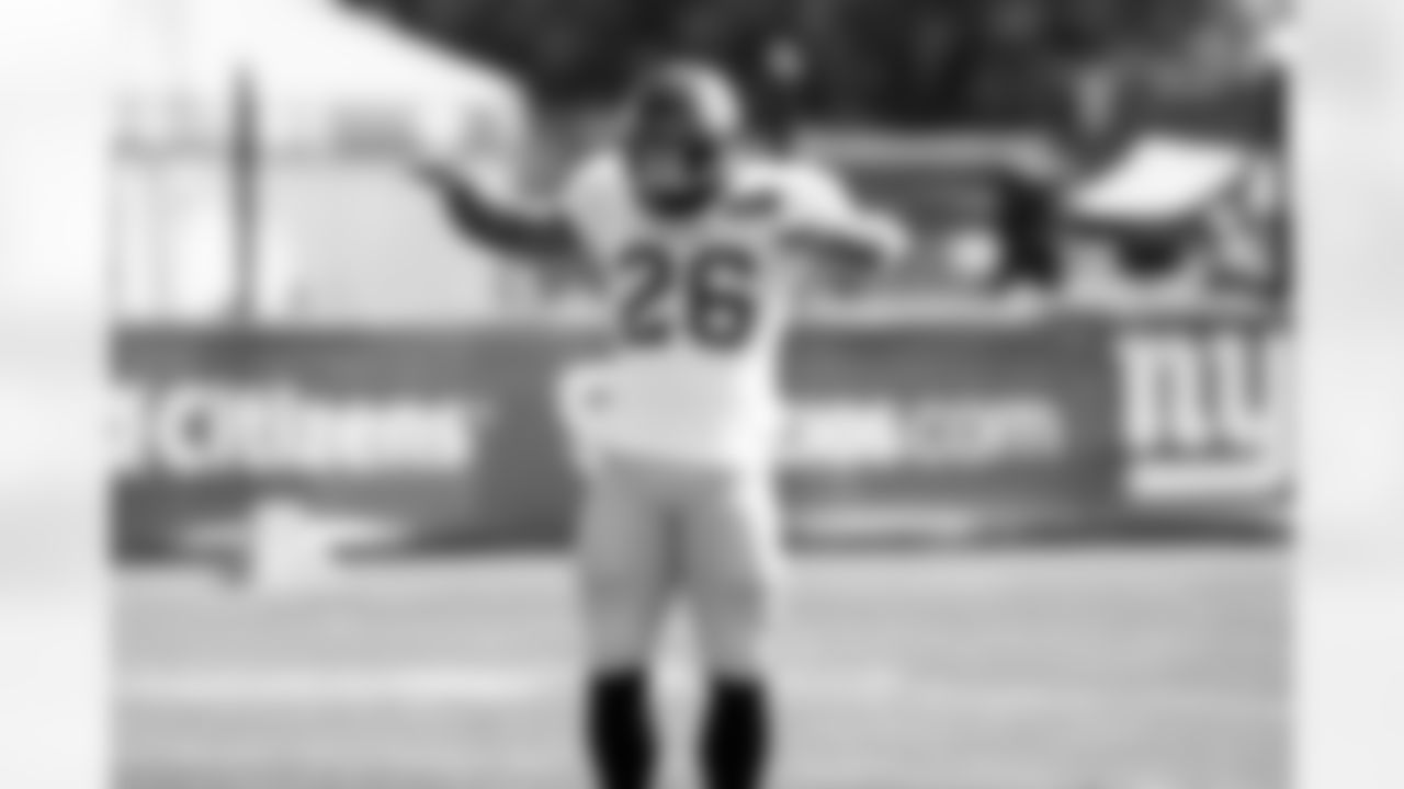 Saquon Barkley (26)