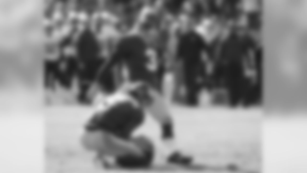 Kicker Josh BrownAfter missing his first field goal of the season last week, Brown was perfect on Sunday, knocking in all five attempts from 20, 19, 36, 52, and 42 yards in addition to three extra points.