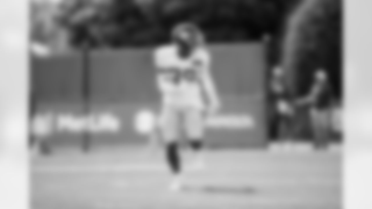 Trenton Thompson (39)