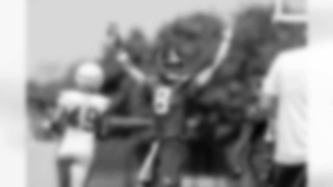 QB Daniel Jones (8)