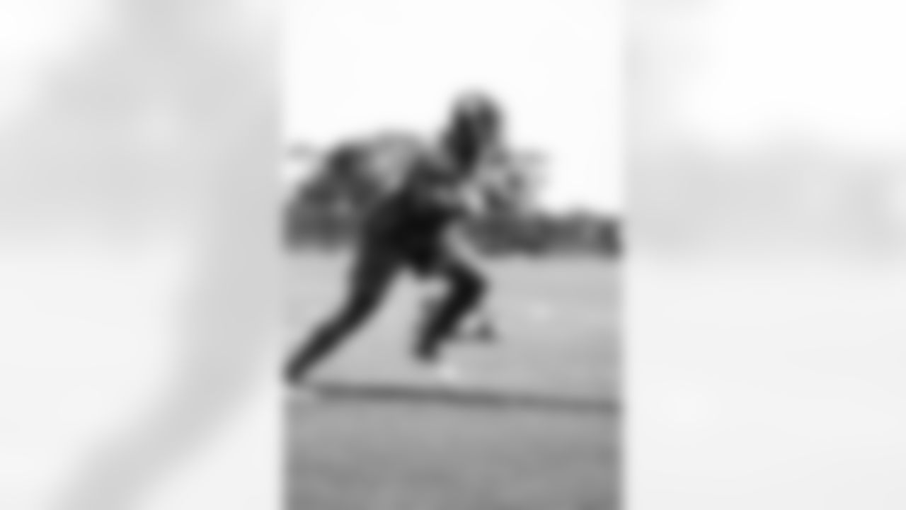 OL Marcus McKethan (60)