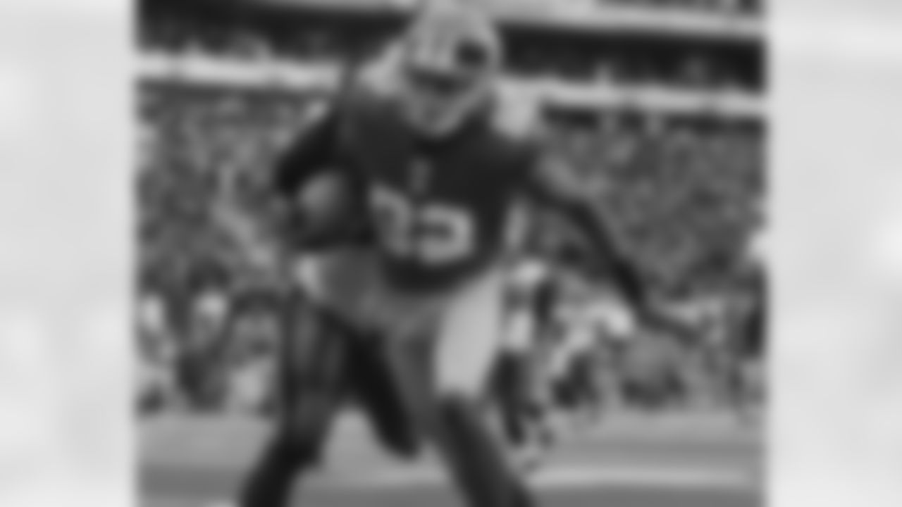 WR Mario Manningham scores his second touchdown of the game.