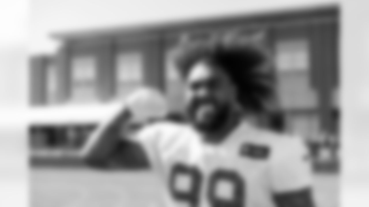 DL Leonard Williams (99)