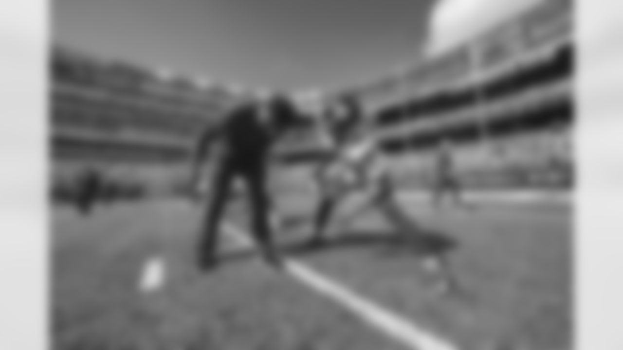 LB Tae Crowder