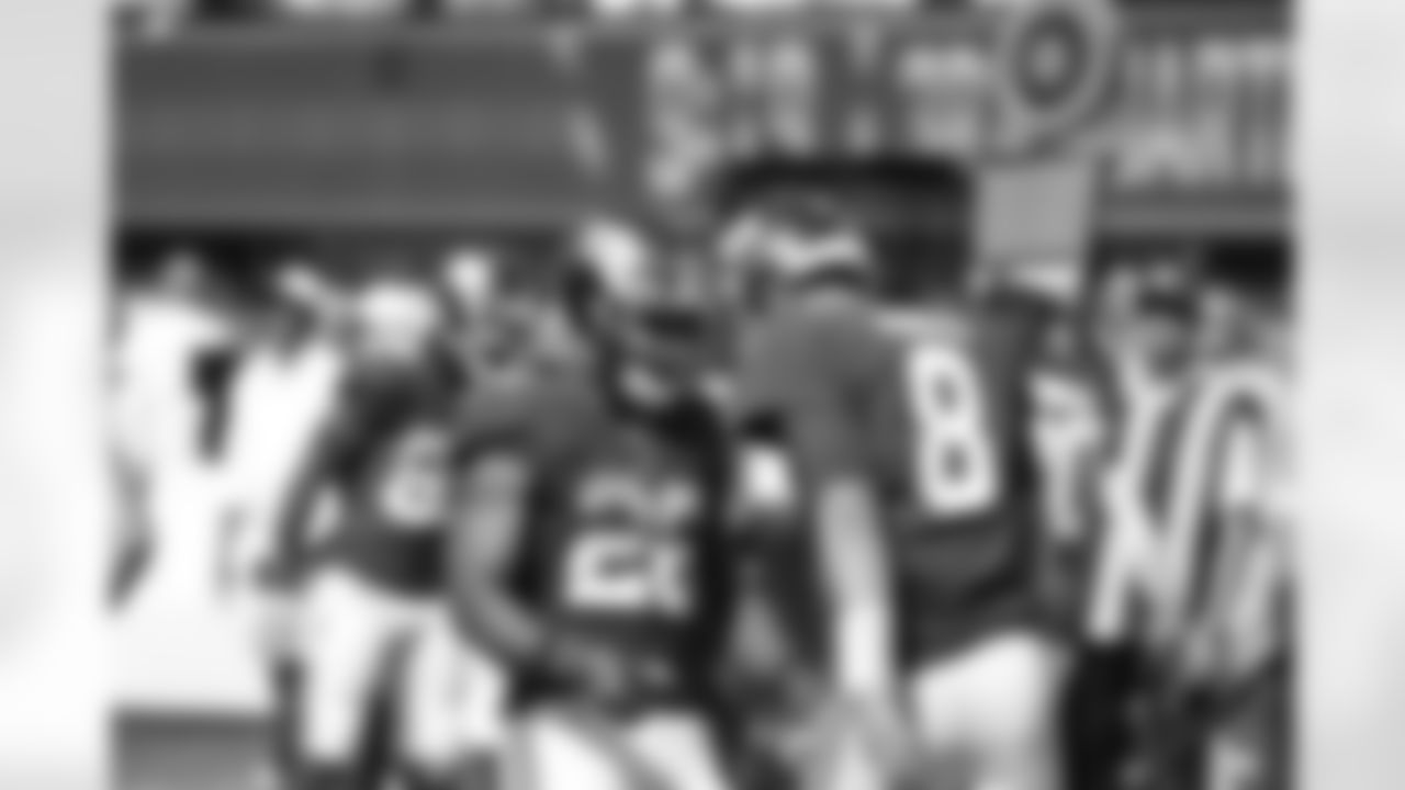 Saquon Barkley (26), Daniel Jones (8)