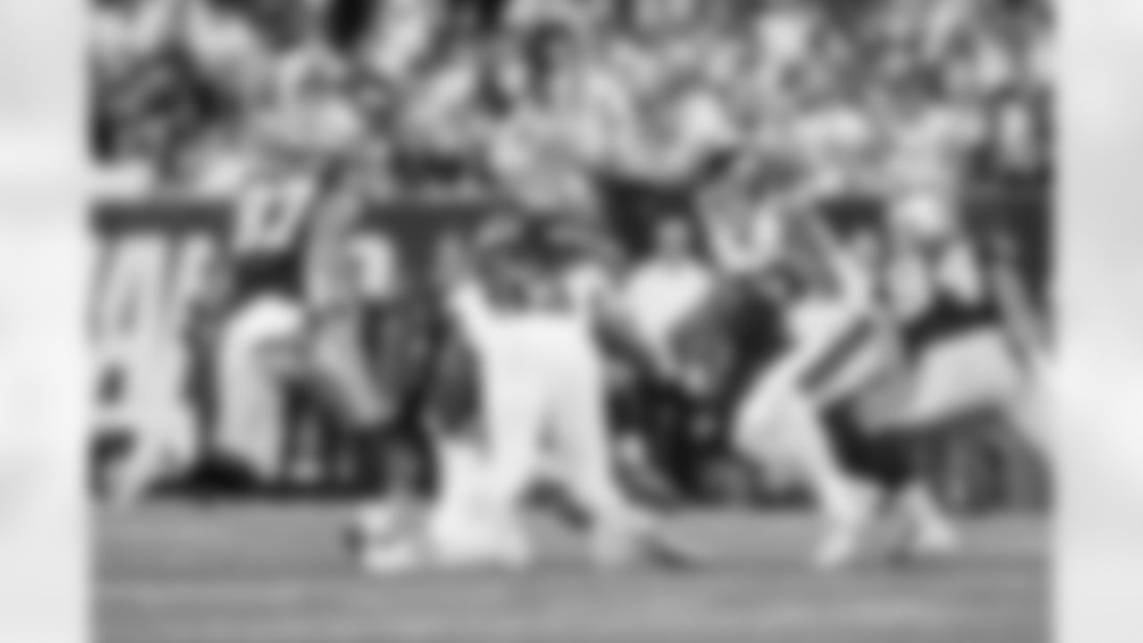 Nick Williams (93), Oshane Ximines (53)