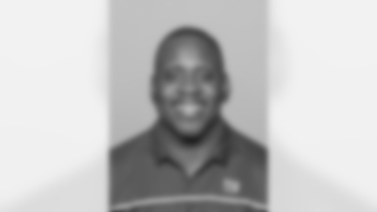 Inside Linebackers Coach John Egorugwu