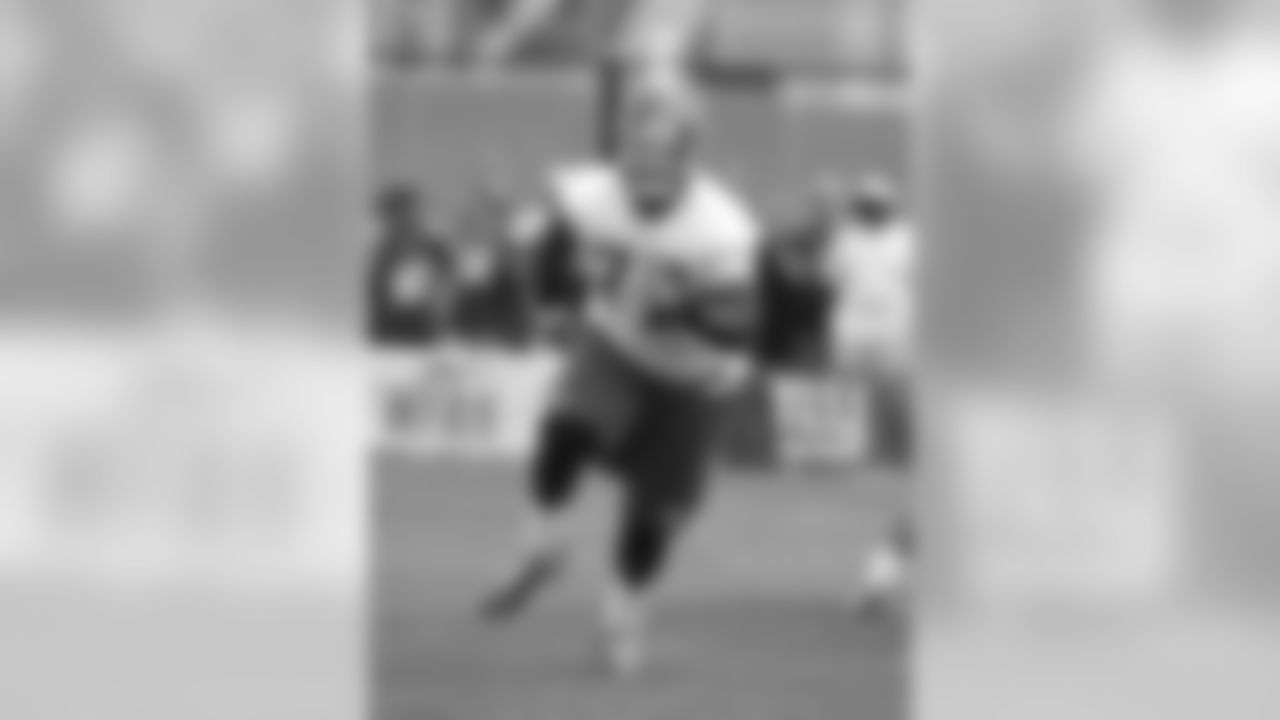 LARGEST GIANT: (TIE) OL John Jerry (pictured) & Guard Geoff Schwartz: 340 lbs