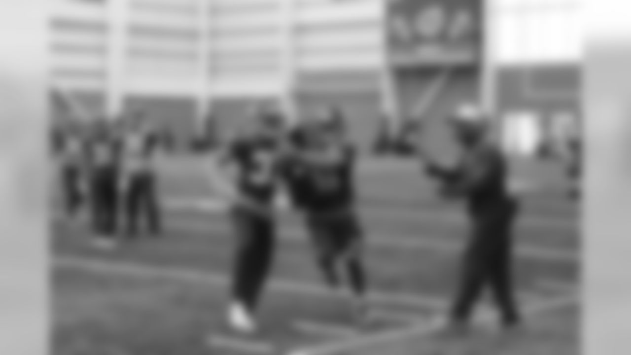 CB LEON MCFADDEN, CB JAYRON HOSLEY