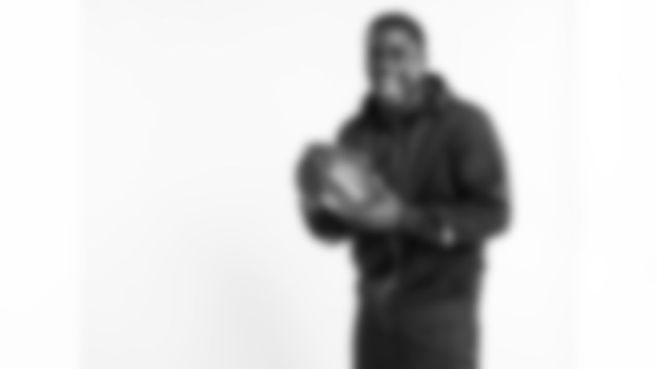 Alabama linebacker Dylan Moses poses for a portrait Saturday March 13, 2021 in Pensacola, FL. (Todd Rosenberg via AP)