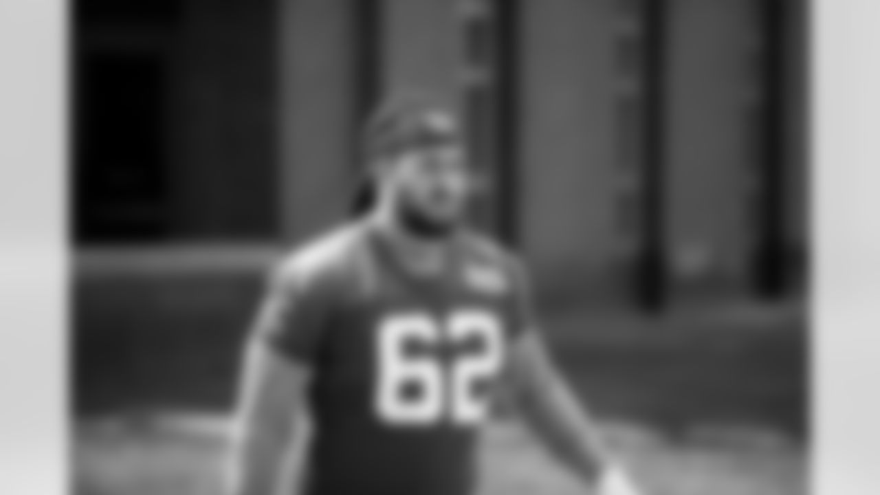 Devery Hamilton (62)