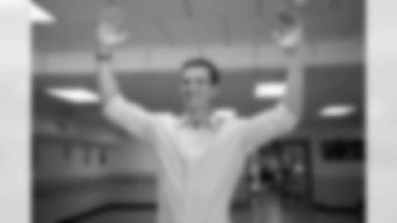 Eli Manning Show Salsa Dancing