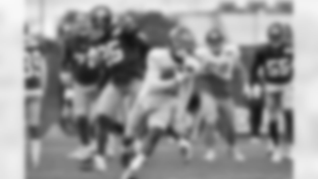 RB Jhurell Pressley