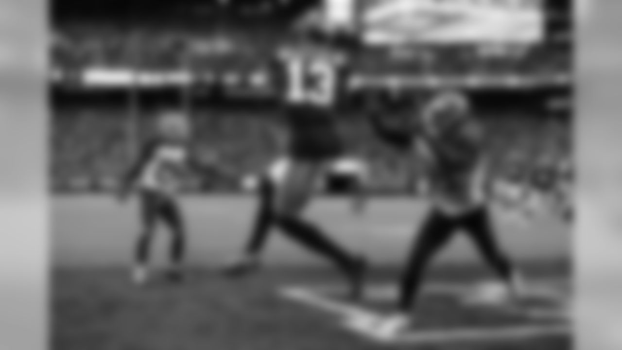 Odell Beckham Jr. – Wide receiver Odell Beckham Jr. had 4 catches for 74 yards and a touchdown while adding an 11-yard rush. Beckham also put the Giants in field position for the first touchdown of the game.