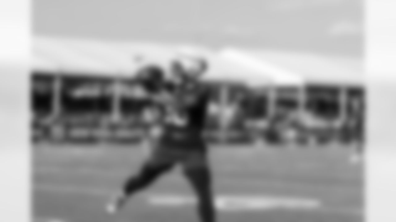 RB Saquon Barkley (26)