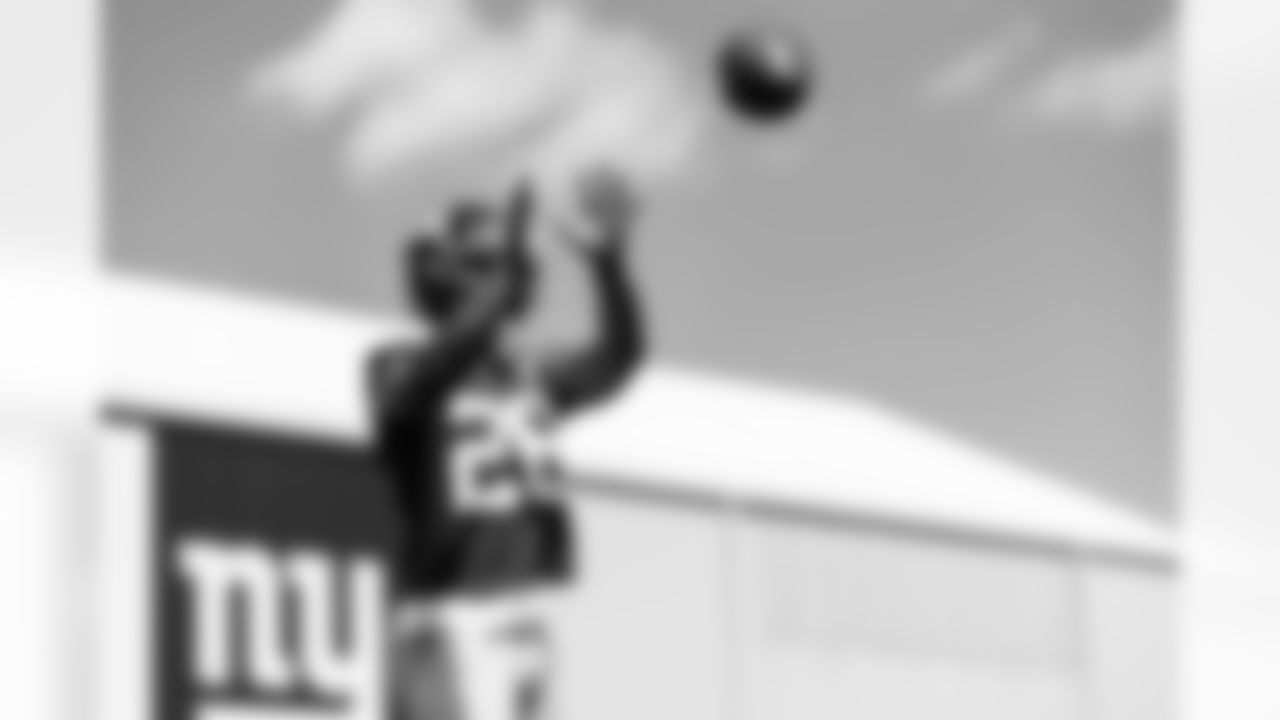 RB Saquon Barkley (26)