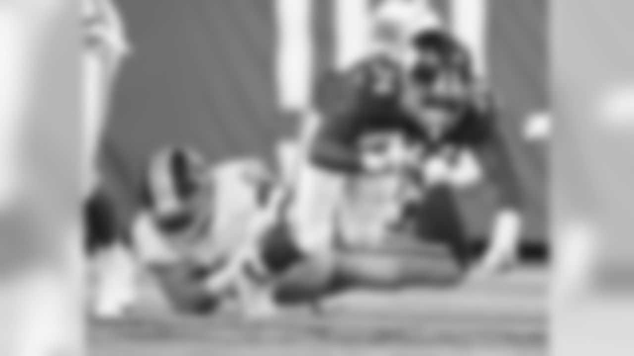 RB SHANE VEREENKnown primarily for his receiving ability out of the backfield, Shane Vereen has been leaned on in the ground game and already has 20 carries, roughly one-third of what he had all of last season. That trend could continue with Rashad Jennings dealing with a thumb injury.