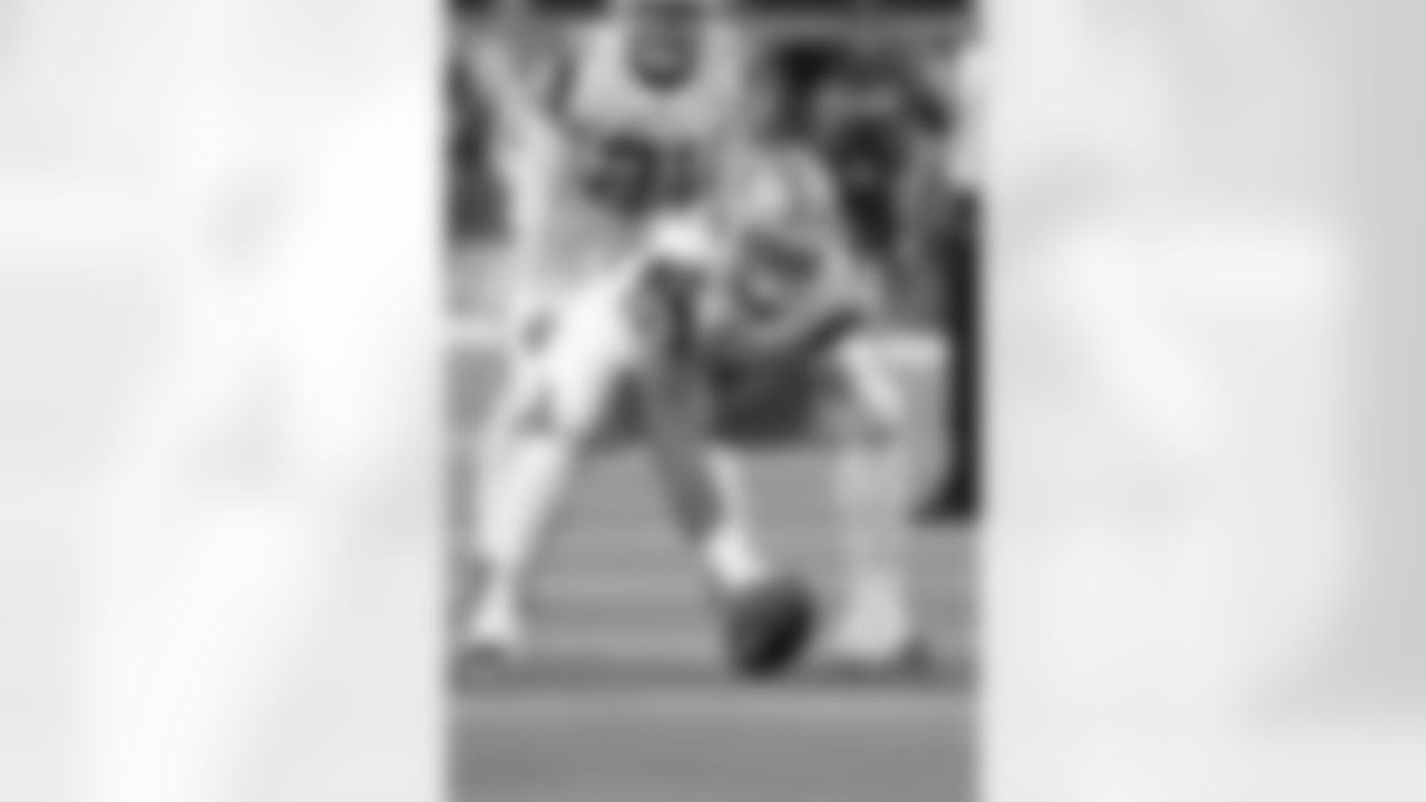 Dallas Cowboys center Joe Looney (73) prepares to snap the football during a Week 13 NFL game against the New Orleans Saints on Thursday, Nov. 29, 2018 in Arlington, Texas. The Cowboys defeated the Saints 13-10. (Kevin Terrell via AP)