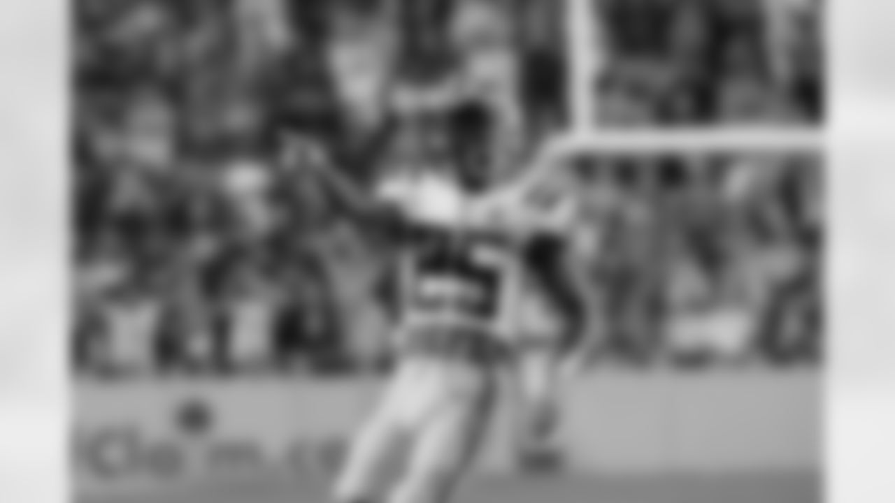 DB Darren Evans - Undrafted Free Agent Signing