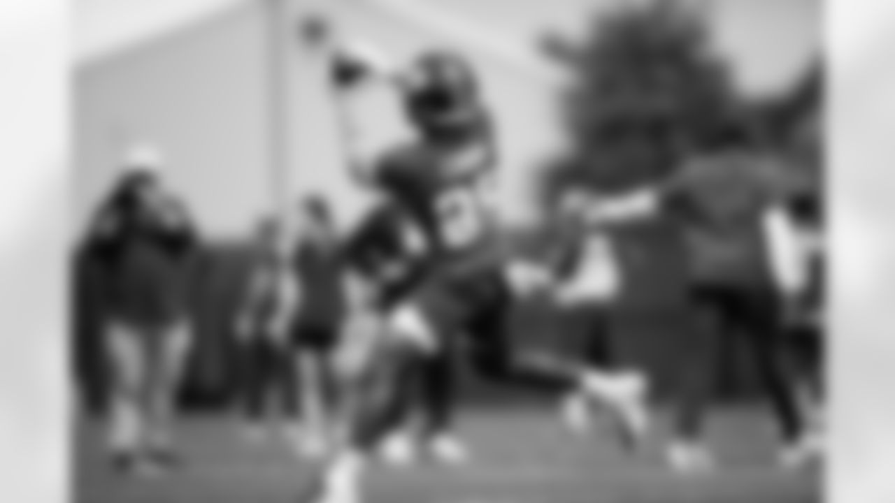 RB Jashaun Corbin (25)