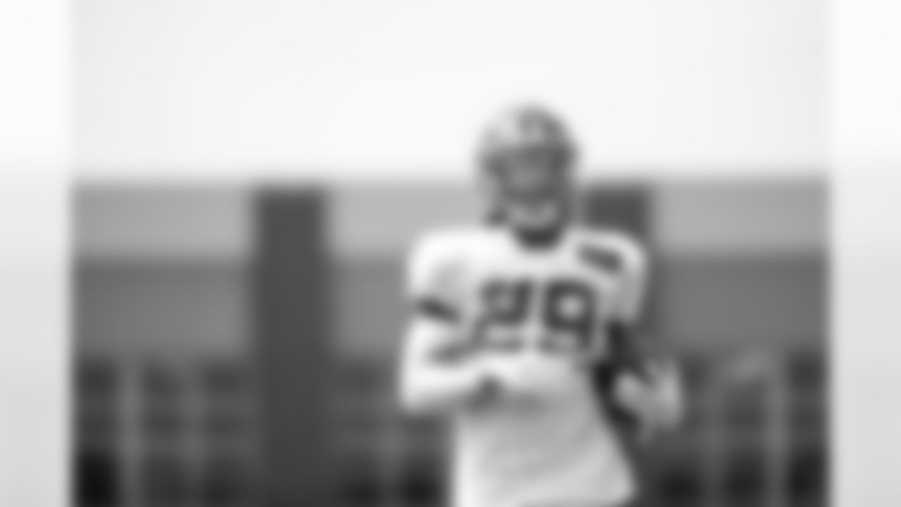 Xavier McKinney (29)