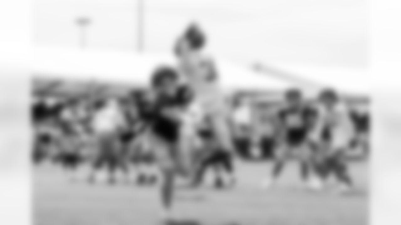 Darnay Holmes (30)