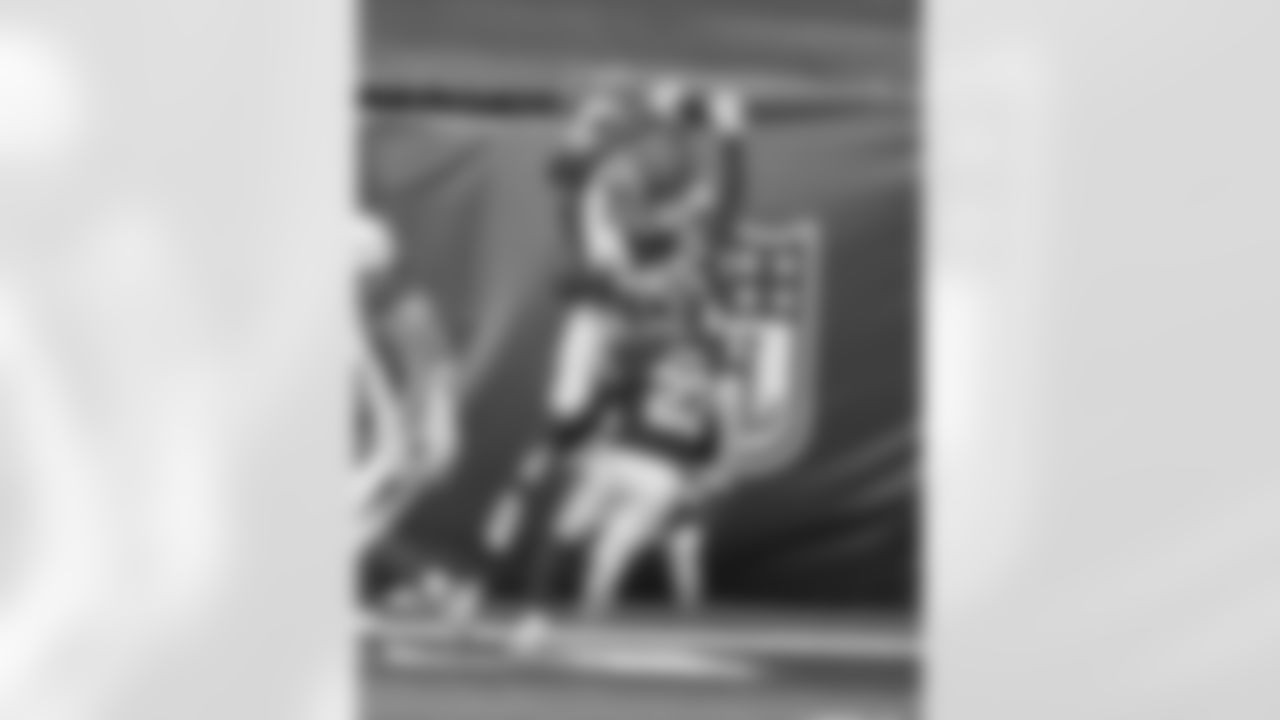 New York Giants cornerback James Bradberry (24)breaks up a pass during a week 14 regular season football game against the Arizona Cardinals at MetLife Stadium on December 13th, 2020 in East Rutherford, New Jersey